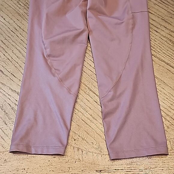 Nike mauve dri fit capri leggings size S - Picture 10 of 12